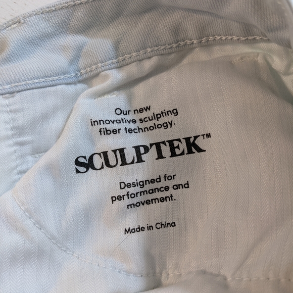 Athleta Women's Sculptek Straight Leg Ankle Light White Wash Denim Jeans -Size 8 - Picture 3 of 7